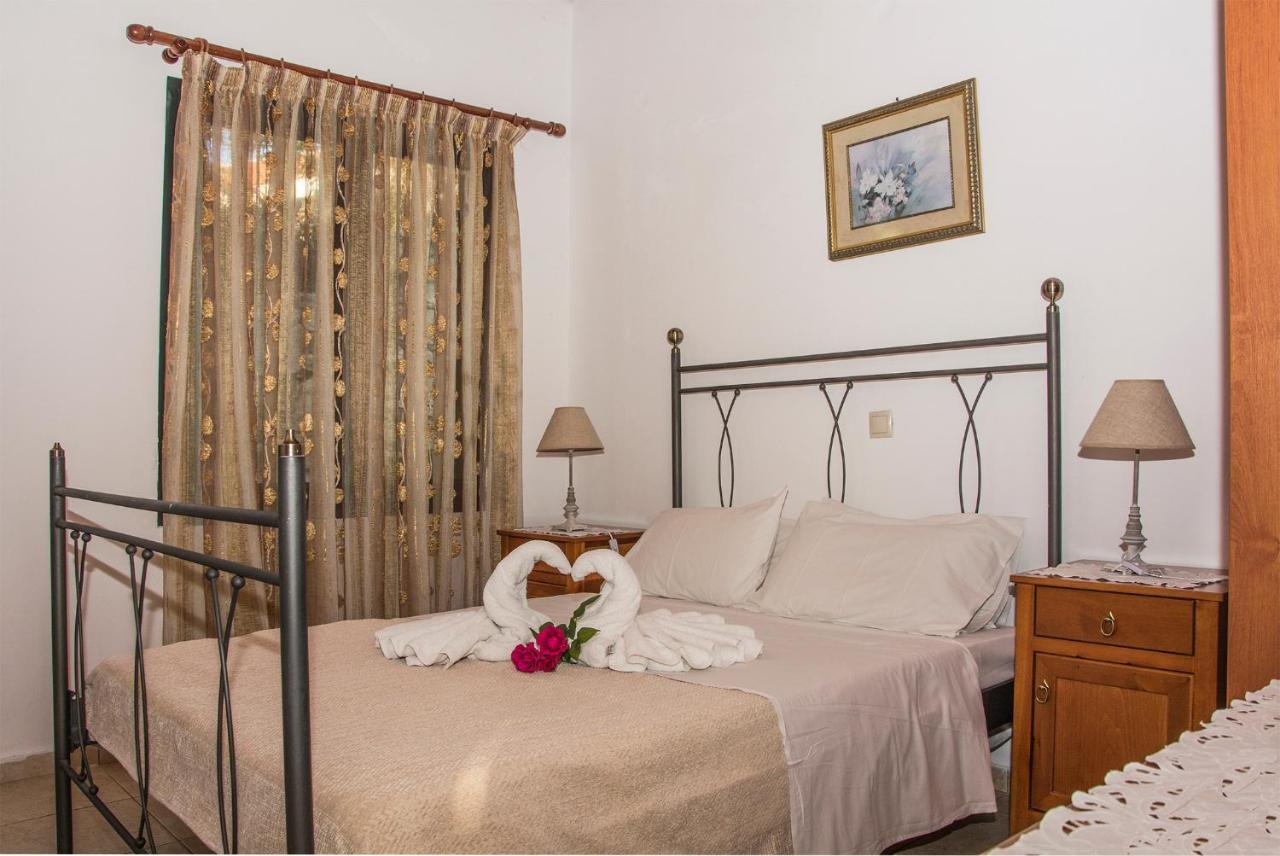 Villa Manos Kalamítsion Amigdhálion Bagian luar foto