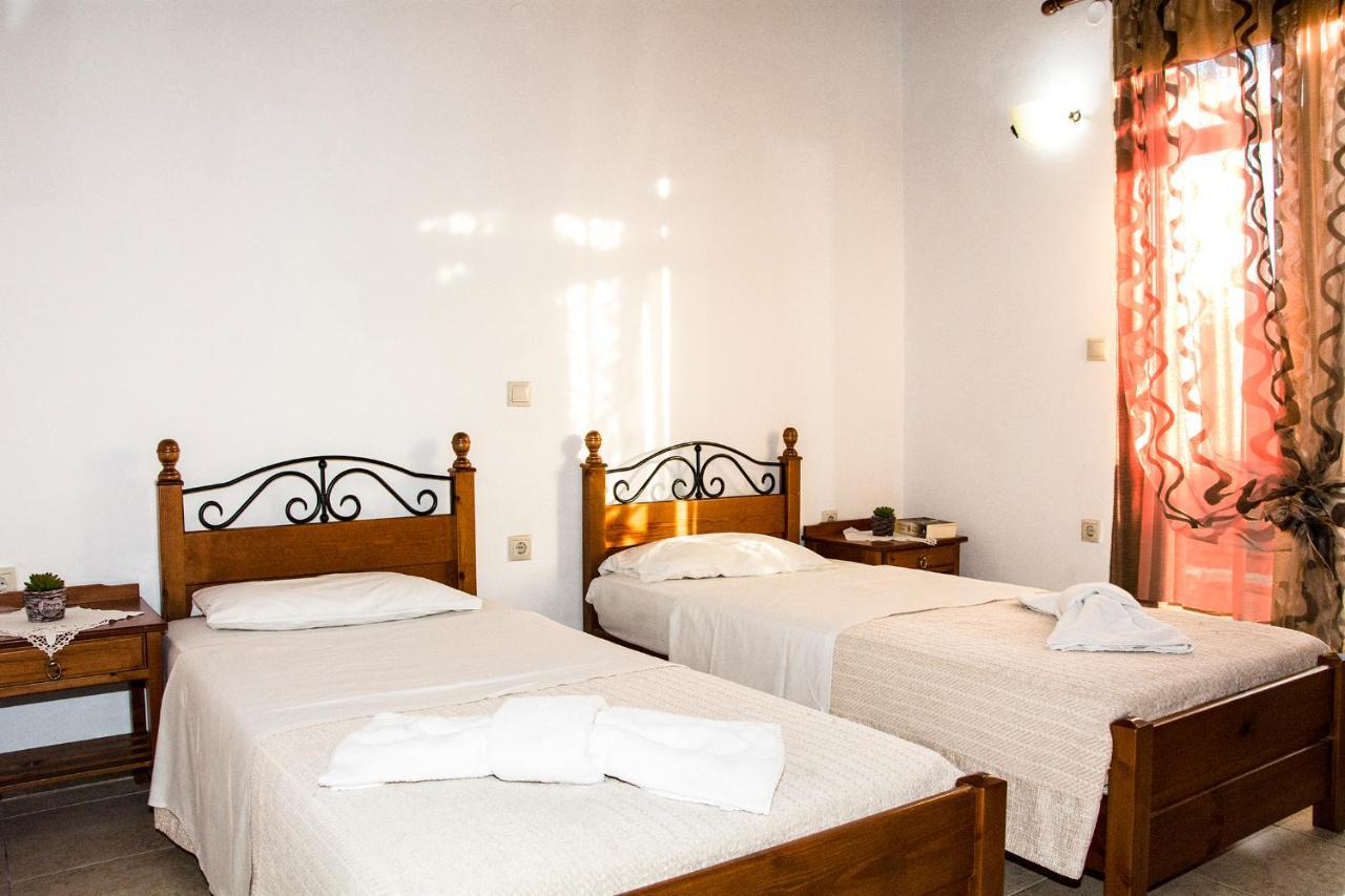 Villa Manos Kalamítsion Amigdhálion Bagian luar foto