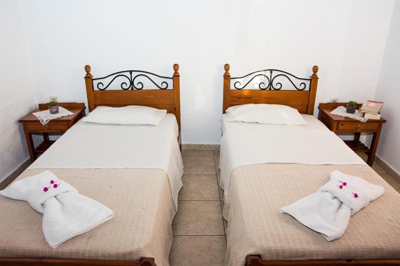 Villa Manos Kalamítsion Amigdhálion Bagian luar foto