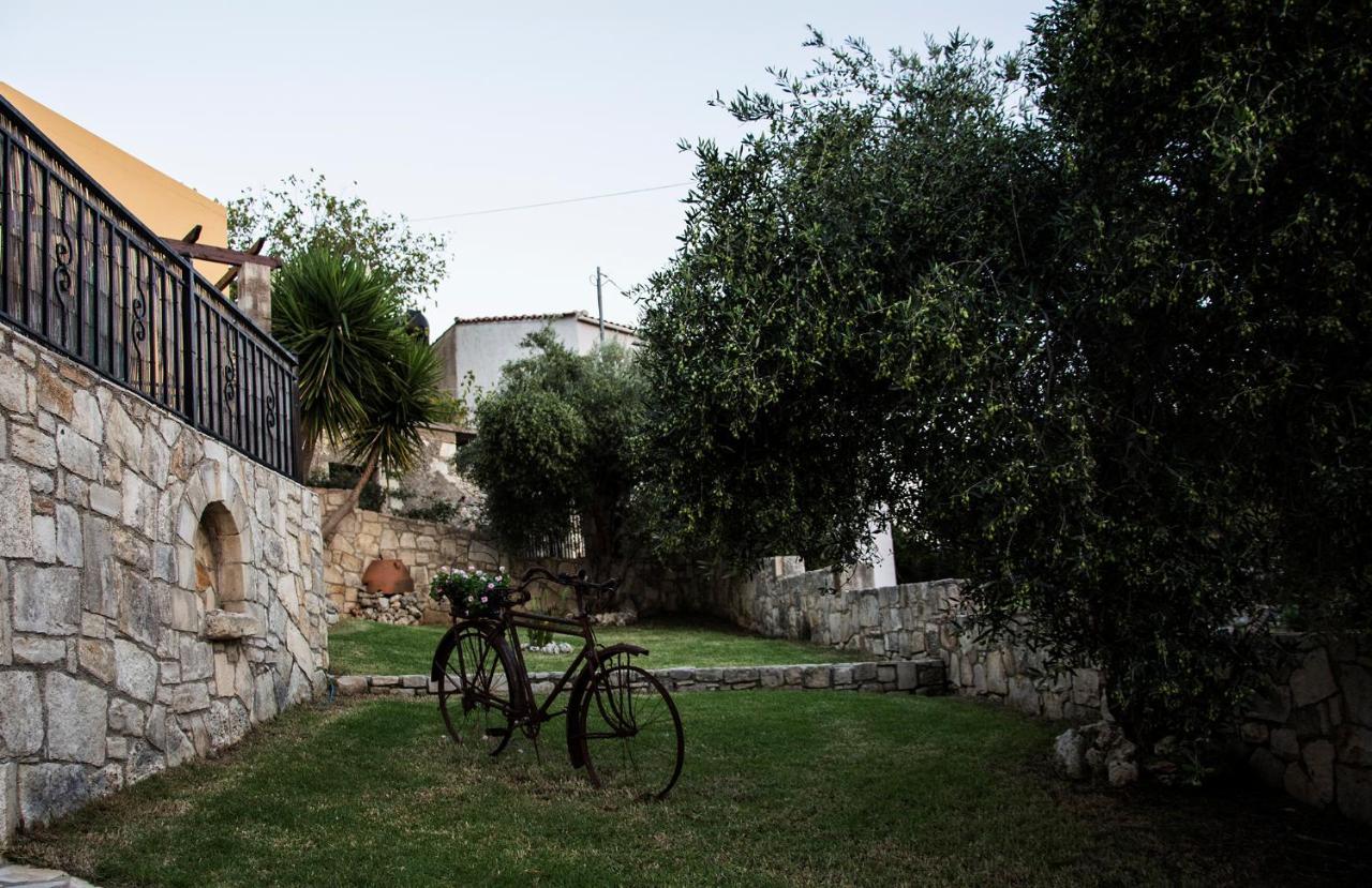 Villa Manos Kalamítsion Amigdhálion Bagian luar foto